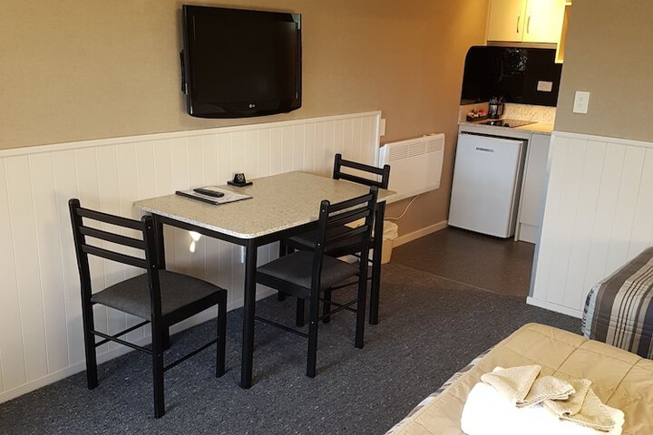 Room 4 of 89