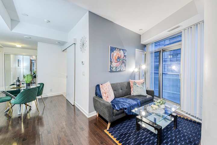 Room 115 of 195