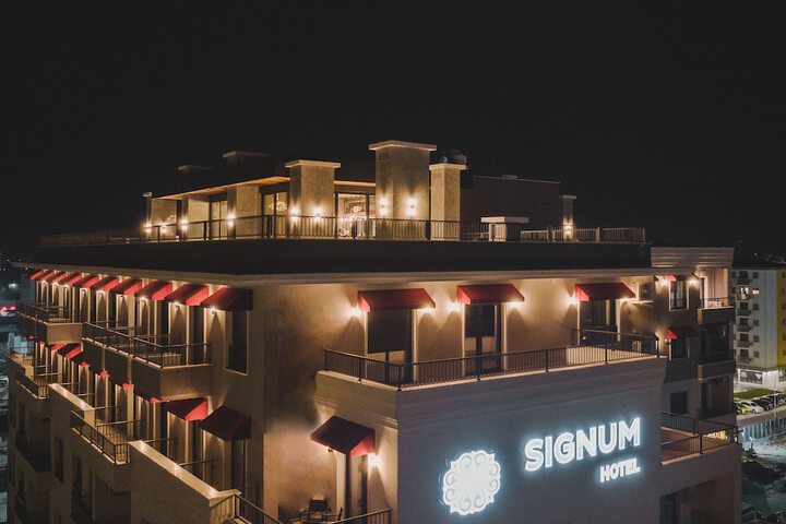 Hotel 41 of 42