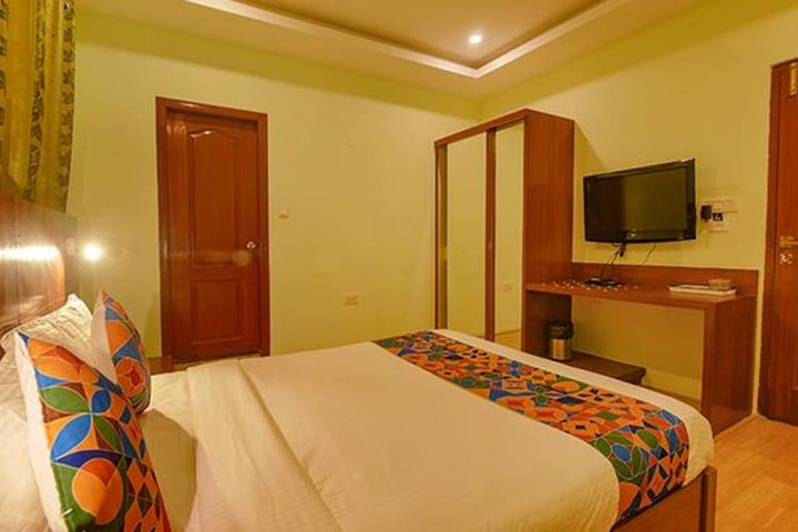 Room 13 of 31