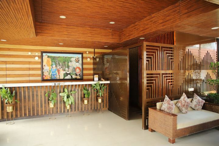 Hotel Interior 10 of 68