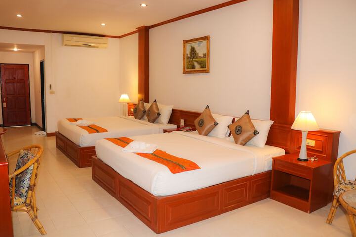 Room 12 of 73