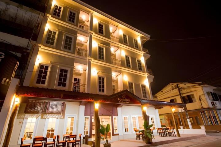 Sunbeam Hotel