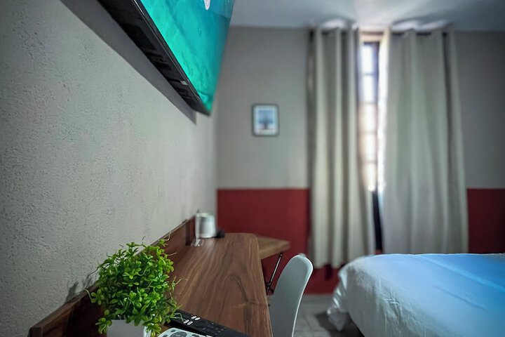 Room 9 of 64