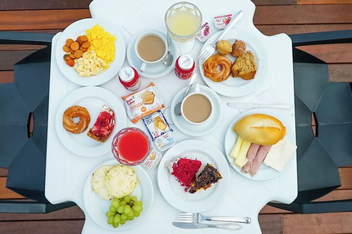 Breakfast/Coffee Service 148 of 185