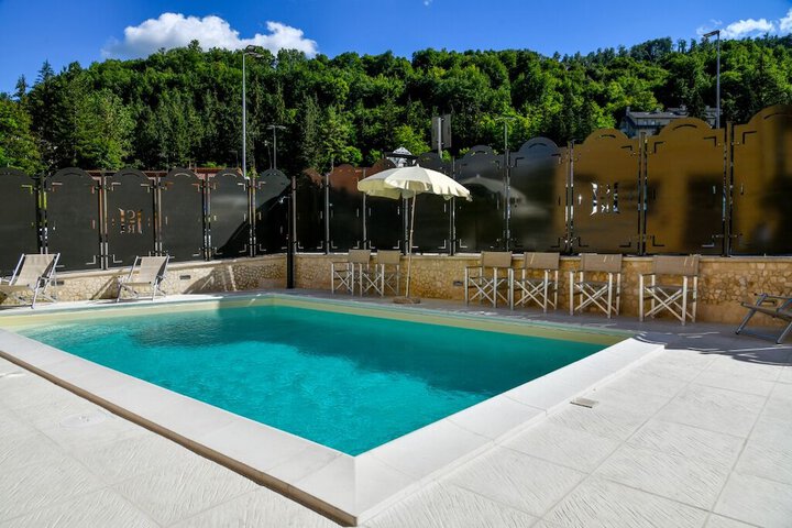 Pool 7 of 22