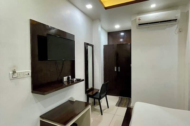 Room 20 of 53