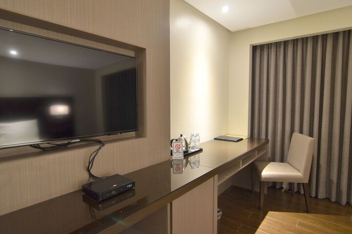 Room 13 of 68