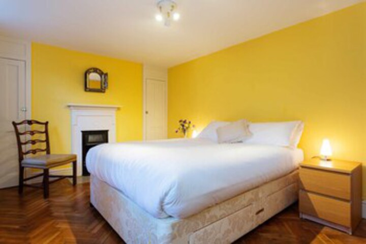 Room 15 of 20