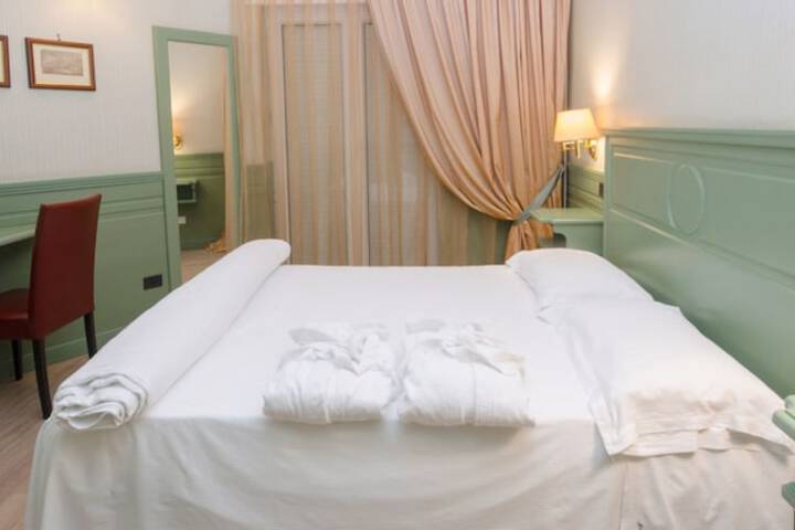 Room 5 of 30
