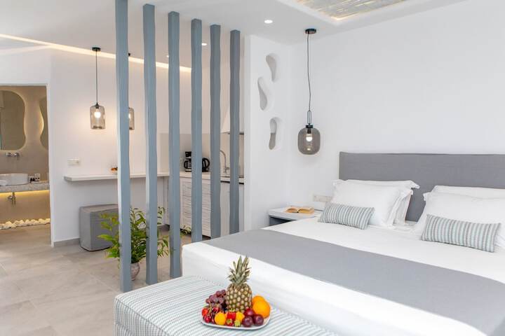 Room 4 of 40