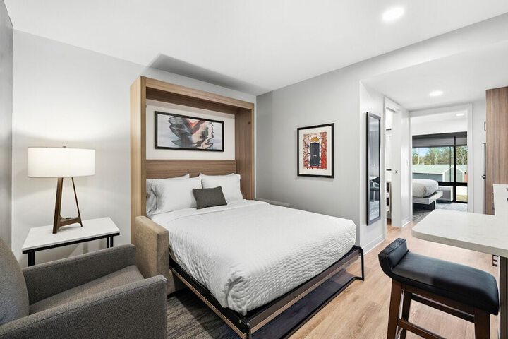 Room 15 of 42
