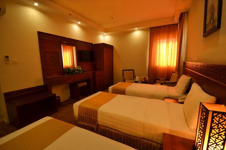 Room 8 of 19