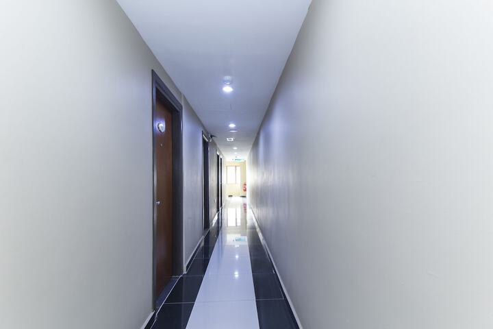 Ballroom/Hall 34 of 39