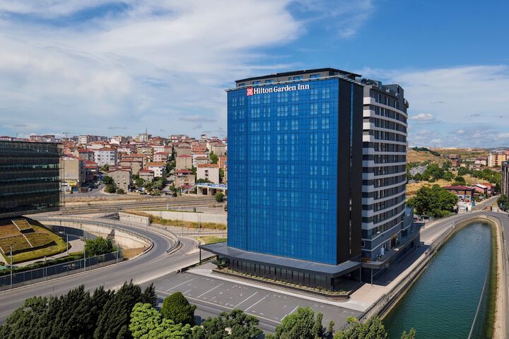 Exterior of Hilton Garden Inn Istanbul Pendik