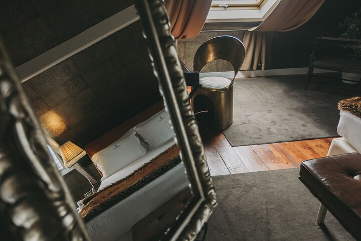 Room 20 of 245