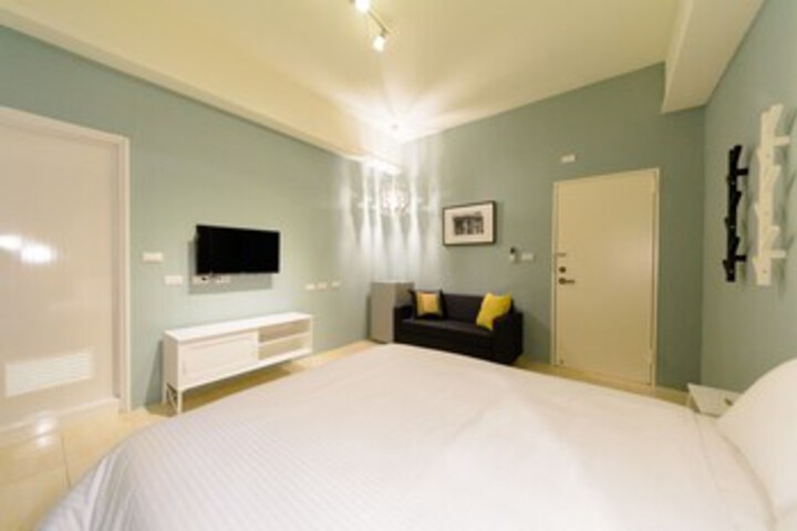 Room 35 of 43