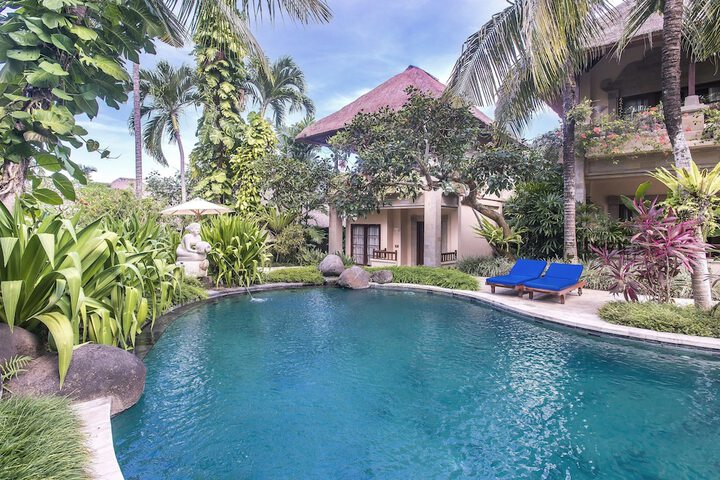 Pool Hotel