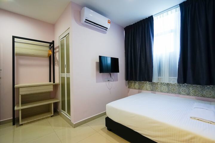 Room 10 of 36