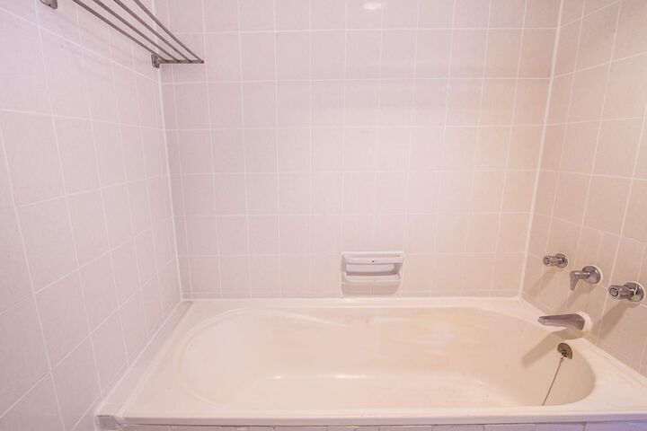 Room 408 of 650