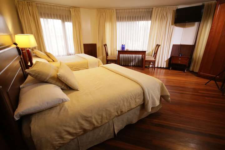 Room 15 of 50