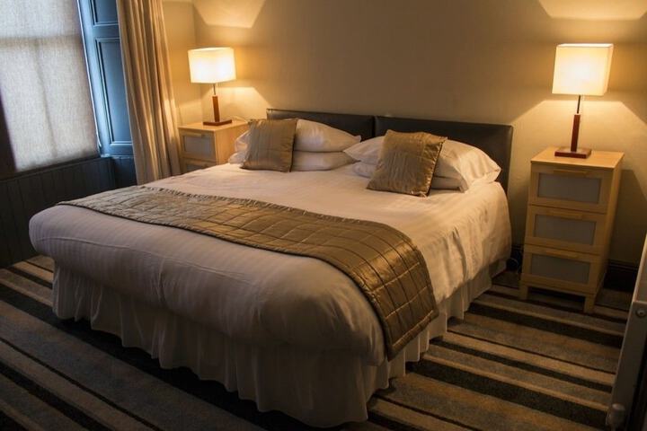 Room 2 of 29