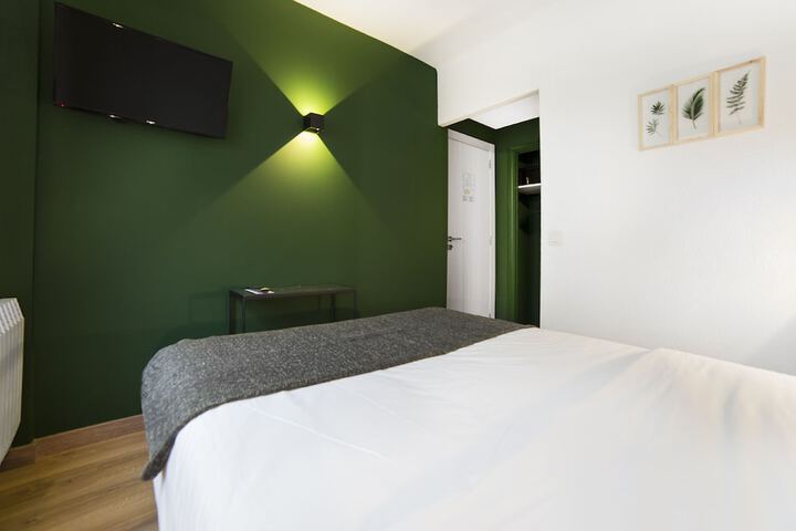 Room 12 of 44