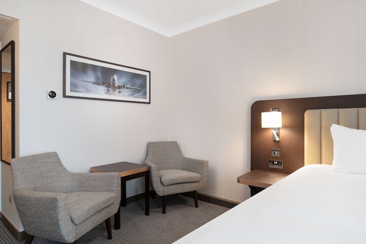 Room 13 of 100