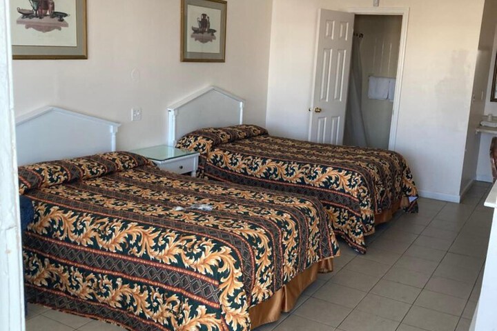 Room 17 of 53