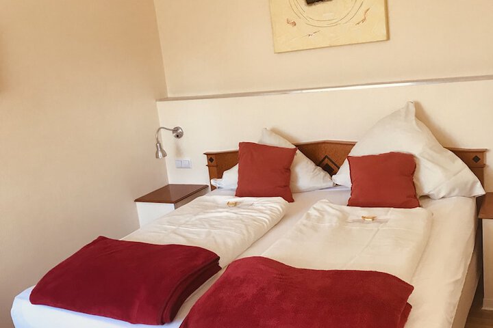 Room 7 of 43