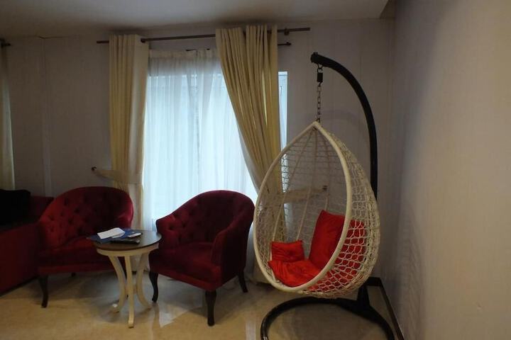 Room 4 of 39