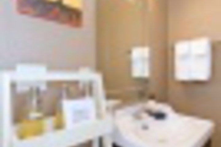 Room 208 of 671