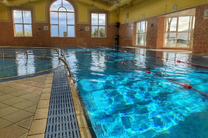 Pools & Facilities