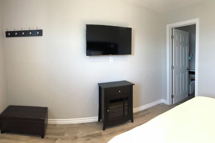 Room 8 of 12