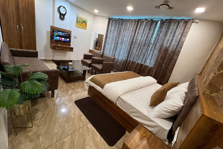 Room 7 of 17