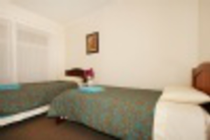 Room 40 of 84