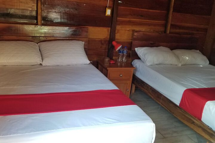 Room 4 of 6
