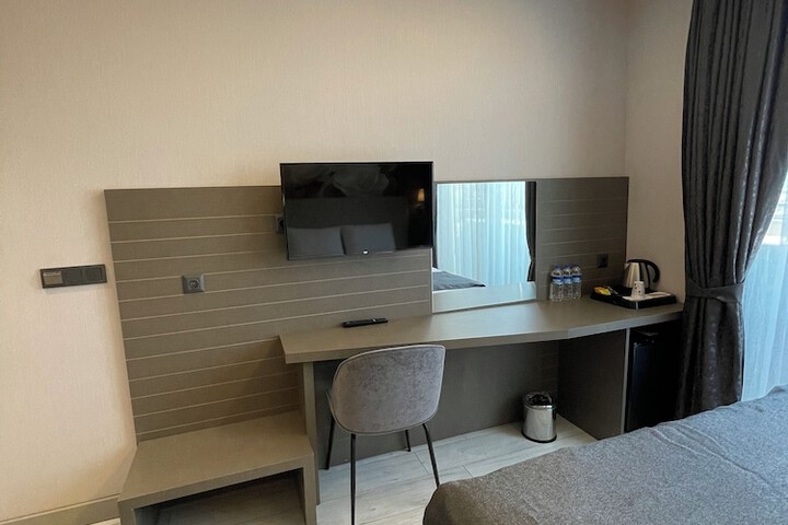 Room 9 of 22