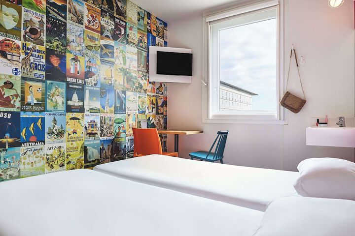 Room 45 of 67