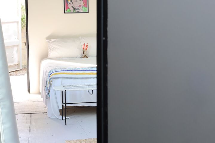 Room 13 of 122