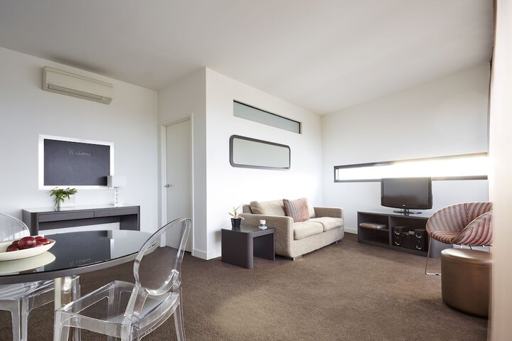 Room 3 of 21