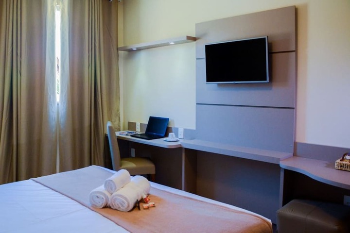 Room 17 of 41