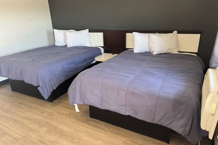 Room 3 of 8