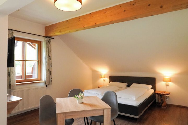 Room 3 of 29