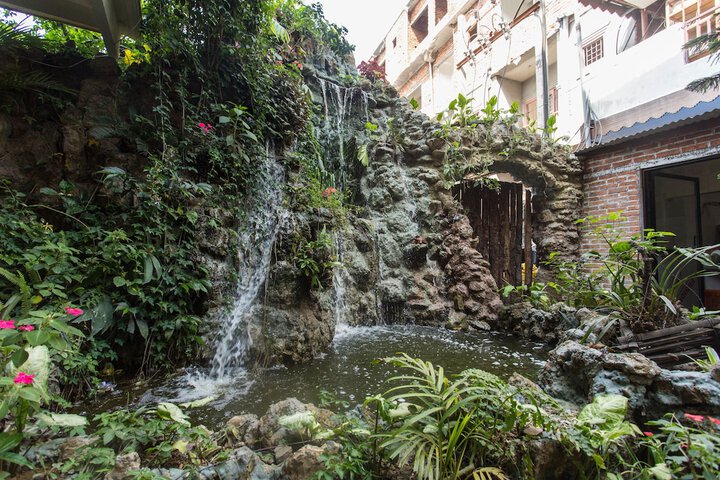Hotel Exterior 34 of 39