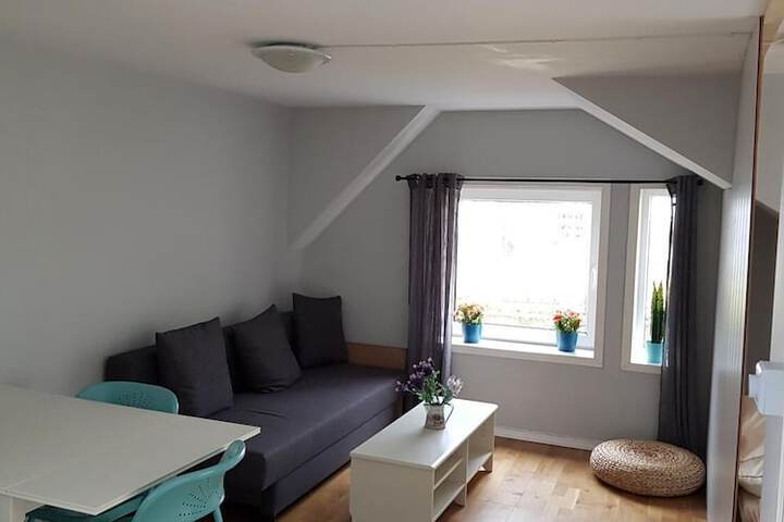 Room 32 of 50