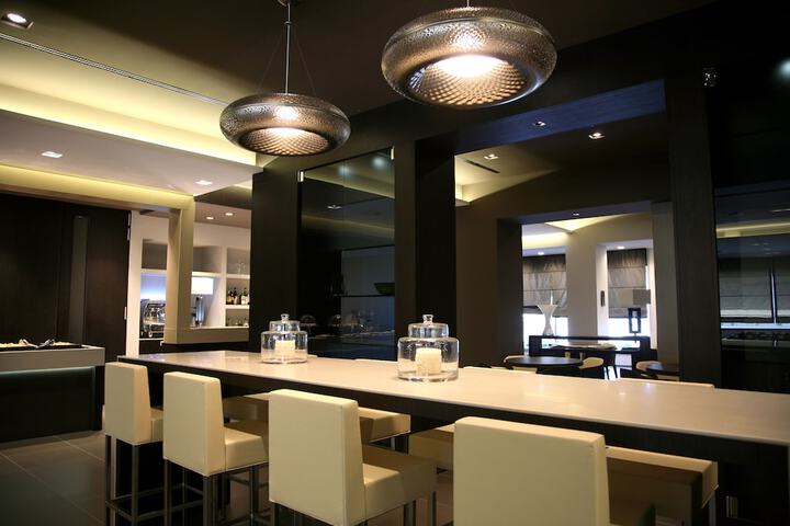 Dining 78 of 105