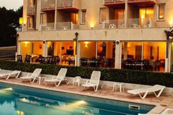Pool Hotel