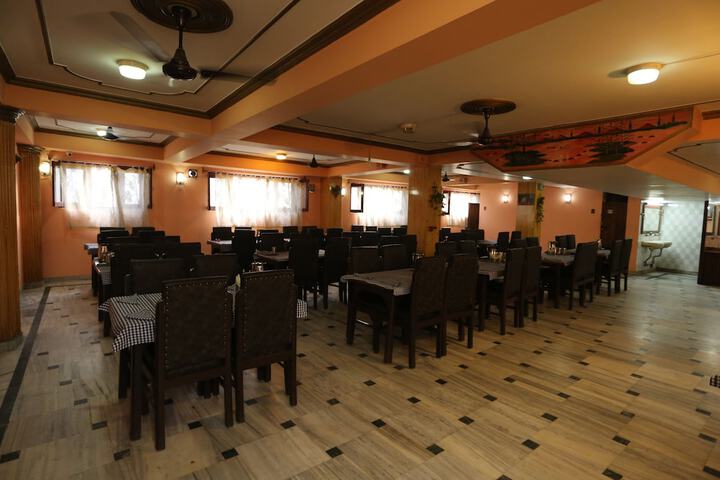 Dining Photos