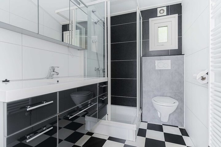 Room 6 of 39